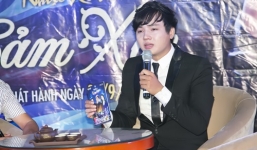 Ca sĩ Quang Hiếu bật khóc kể chuyện bị lừa xin Visa sang Mỹ