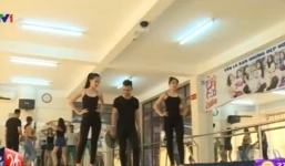 Hành trình đến với ngôi vị Hoa hậu là nước mắt