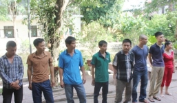 Hàng chục trinh sát đột nhập sới bạc lớn, bắt giữ 9 con bạc