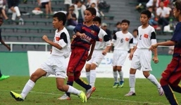 Video: U12 Việt Nam ghi bàn đẳng cấp vào lưới U12 Barca
