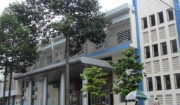 Bệnh nhân chạy thận bị loa bệnh viện rơi vào đầu tử vong