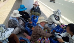  Bóc mẽ thủ đoạn xem bói chữa bệnh của nhóm 'thần y' đường phố