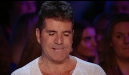 Thí sinh X-Factor Anh khiến giám khảo khó tính nhất khóc trên truyền hình