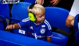 Video: Những tình huống hài hước nhất vòng 4 Ngoại hạng Anh