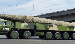 Trung Quốc lần đầu khoe tên lửa 'san bằng căn cứ quân sự Mỹ'