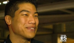 Nhặt được tiền lẻ đi mua vé số, người đàn ông trúng 1 triệu USD