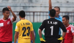 FLC Thanh Hóa bất ngờ sa thải thủ môn số một của ĐT Việt Nam