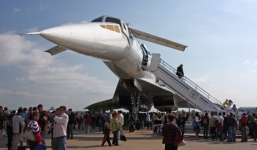 Chi tiết Tu-144 - Máy bay vận tải siêu thanh đầu tiên trên thế giới