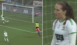 Video: Nữ cầu thủ đốt lưới nhà một cách khó hiểu