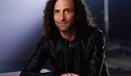 Nghệ sĩ nổi tiếng thế giới Kenny G đến Việt Nam biểu diễn