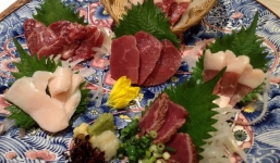 Danh sách những món ăn đắt đỏ bậc nhất Nhật Bản