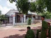 Cháu đánh bà nội rồi cố thủ trong nhà