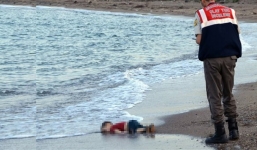 Lãnh đạo châu Âu nói gì sau vụ cậu bé Syria tử vong trên biển