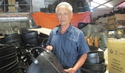 Nhờ lốp xe, thợ nghèo thành đại gia, thu 12 tỷ/năm