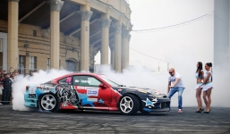 Những màn drift xe quá nhanh, quá nguy hiểm