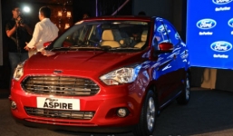 Ô tô Ford từ 166 tỷ đồng làm nóng thị trường