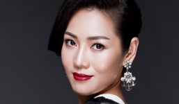 “Người tình kém 30 tuổi” của Phó Đức Phương gợi cảm trong sương khói