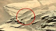 NASA phát hiện 'chiếc thìa bay lơ lửng' trên sao Hỏa