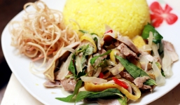 Cách nấu cơm gà Hội An thơm ngon đúng điệu đơn giản tại nhà