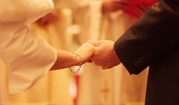 Vợ chồng đã ly hôn muốn quay lại có phải đăng ký kết hôn?