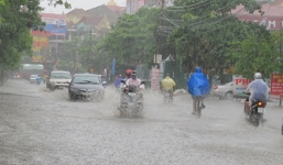 Đêm nay miền Bắc mưa lớn