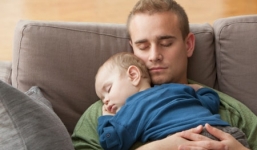  Ngoại tình chán chê bên ngoài, vợ quay về “yêu cầu” tôi tha thứ