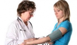 Những dấu hiệu hạ đường huyết và cách phòng tránh