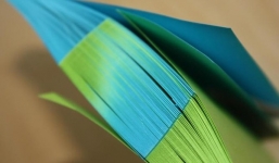 Tại sao không thể tách rời hai cuốn sách đan xen nhau?