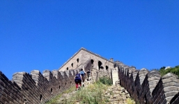 Bầu trời Bắc Kinh trong xanh bất ngờ sau 2 tuần cấm xe