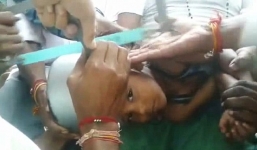 Video: Giải cứu bé trai mắc kẹt đầu trong nồi áp suất