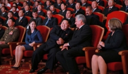 Kim Jong-un lần đầu tiếp một lãnh đạo nước ngoài sau 2 năm