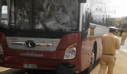 Xe khách giường nằm gây tai nạn, vợ chồng giáo viên thương vong