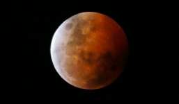 NASA trấn an thế giới trước tin 'Trăng máu' 28/9 dẫn tới tận thế