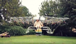 Cận cảnh siêu máy bay 'tự chế' với 54 động cơ cánh quạt