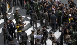 Nghi phạm đánh bom ở Bangkok tái hiện lại hành vi gây án