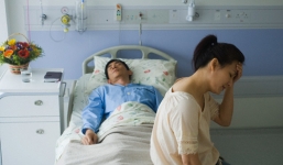 Chồng tôi bị đột quỵ vì quá sốc khi chứng kiến vợ ân ái với trai lạ