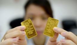 Giá vàng thế giới bất ngờ lao dốc giảm mạnh