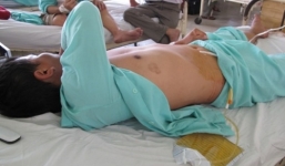 Bị người tình cắt 'của quý' khi đang ngủ