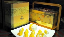 Bánh trung thu mạ vàng dành riêng giới đại gia