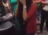 Xôn xao clip 'hotgirl' trộm đồ bị bắt quả tang còn lớn tiếng