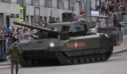 Xem siêu tăng Armata phô diễn sức mạnh