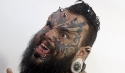 Những bức ảnh đáng sợ nhất trong lễ hội xăm mình Cali