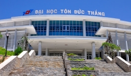 Trường đại học tự phong hàm Giáo sư, Phó Giáo sư