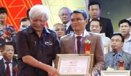 Vụ 'tôn vinh' thầy bói: Ông Dương Trung Quốc nói gì?