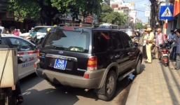 Vụ xe biển xanh chạy trốn CSGT Hà Nội: Tài xế nói gì