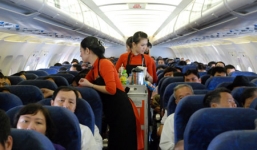 Hai hành khách bị phạt 8 triệu đồng vì hút thuốc trên máy bay