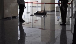 Cụ ông gọi điện cho con trai rồi nhảy từ tầng 9 bệnh viện