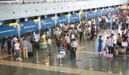 Dùng giấy tờ giả đi máy bay, nữ hành khách bị phạt 7,5 triệu đồng