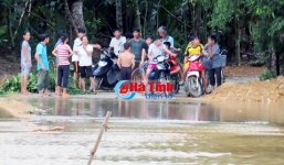 Hà Tĩnh: Hai học sinh chết vì mưa lũ