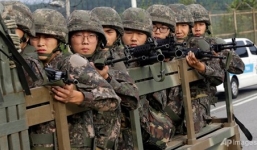 Sợ chiến tranh với Triều Tiên, nhiều thanh niên HQ trốn nhập ngũ